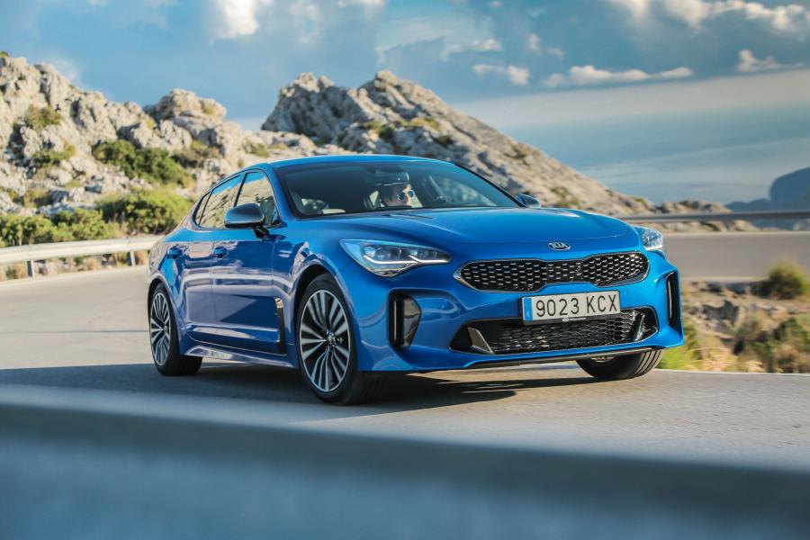  Kia Stinger GT-Line (CK) 2017 года  (WW) (фото 7 из 40)